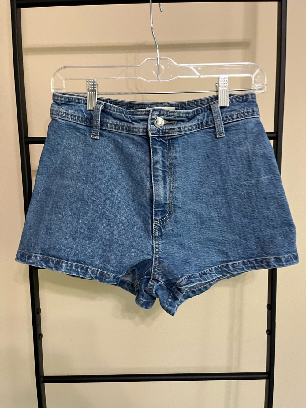 Universal Thread Size 4 Sailor High Rise Denim Shorts Summer Staple